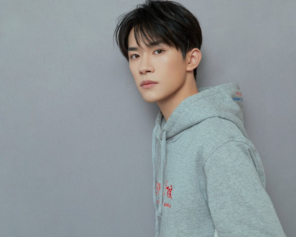 Trong thế giới fangirl: Đây là là thư tỏ tình không cần hồi đáp gửi tới Dịch thiếu! ảnh 2