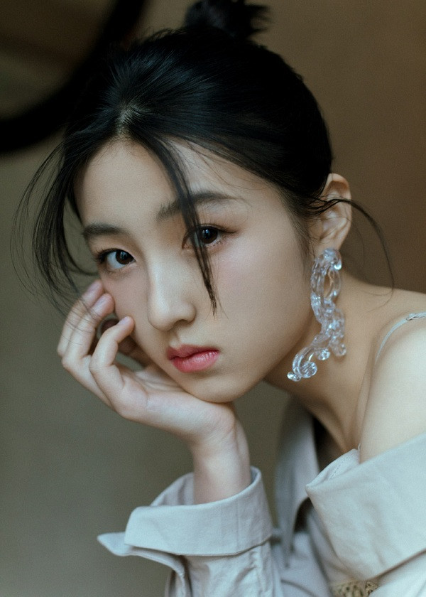 Những “công chúa nhỏ” của showbiz Hoa ngữ dậy thì thành công: Dương Tử gây bất ngờ nhất! ảnh 13