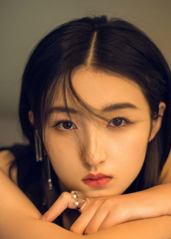 Những “công chúa nhỏ” của showbiz Hoa ngữ dậy thì thành công: Dương Tử gây bất ngờ nhất! ảnh 14