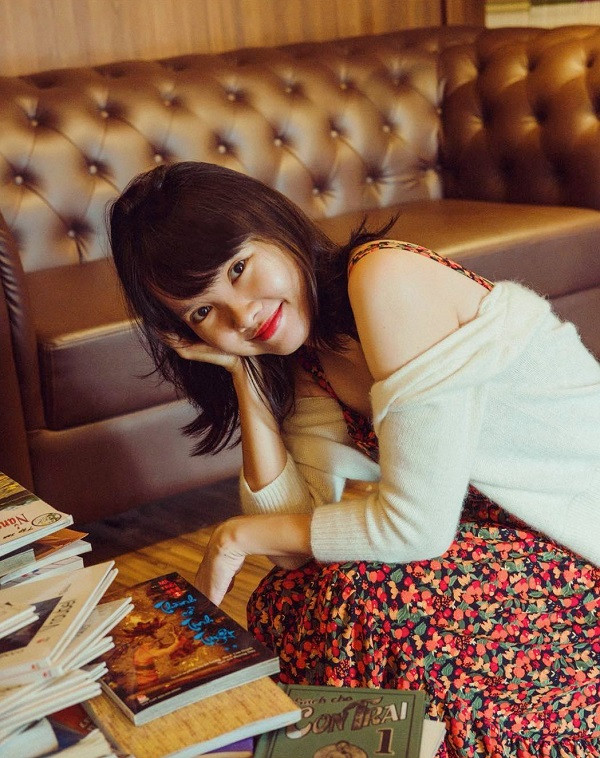 “Hai người ngồi bên nhau” - cuốn tiểu thuyết dành cho những trái tim luôn tin vào tình yêu ảnh 3