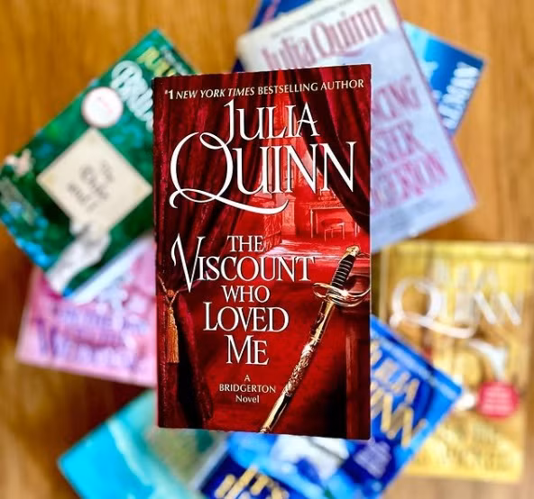 Mê mẩn “Bridgerton” của Netflix, không thể bỏ qua bộ tiểu thuyết lãng mạn của Julia Quinn ảnh 6