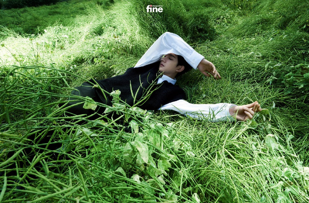 Trong thế giới fangirl: Trưởng thành chưa bao giờ là điều dễ dàng, phải không Vương Nguyên ảnh 2