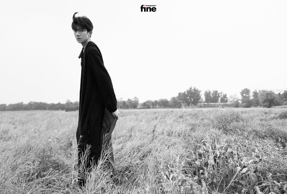 Trong thế giới fangirl: Trưởng thành chưa bao giờ là điều dễ dàng, phải không Vương Nguyên ảnh 3