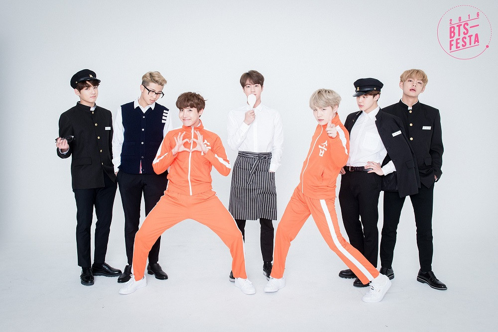Trong thế giới fangirl: Tôi học được cách yêu sự khác biệt của thế giới này nhờ yêu BTS ảnh 4