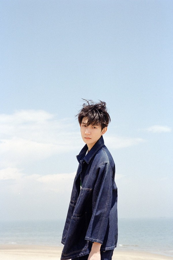 Trong thế giới fangirl: Không vì gì cả, tôi thích Vương Nguyên vì cậu ấy là Vương Nguyên ảnh 3