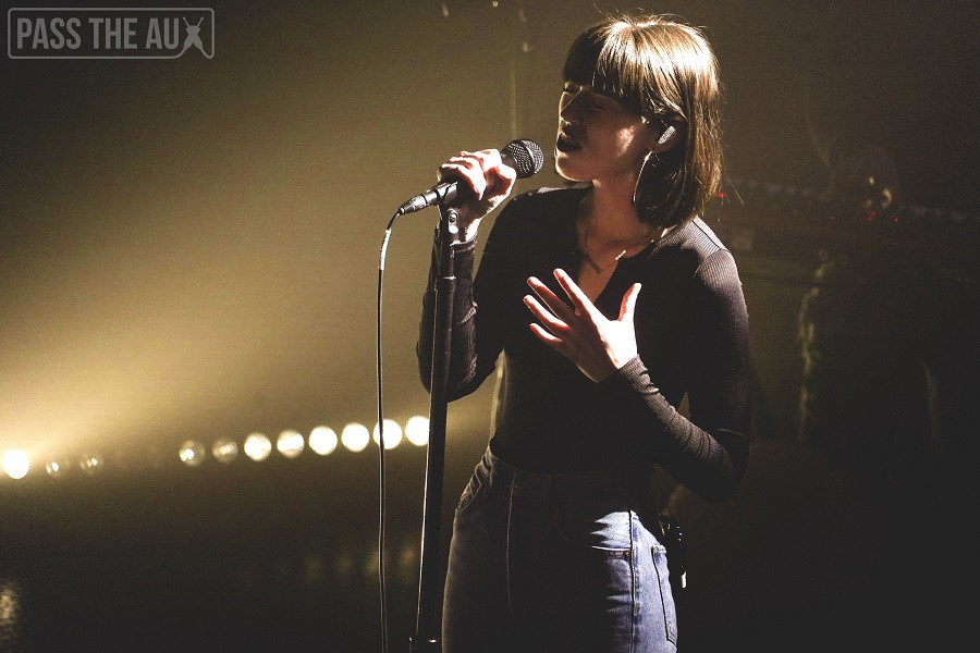 Trong thế giới fangirl: Sasha Sloan và âm nhạc của cô như ánh Trăng dịu dàng ảnh 2