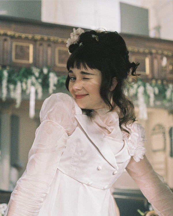 Chế không quan tâm đến chuyện tìm chồng đâu! Chân dung gia đình thượng lưu “Bridgerton” của Netflix: Trai thì xinh, gái thì đẹp! ảnh 21