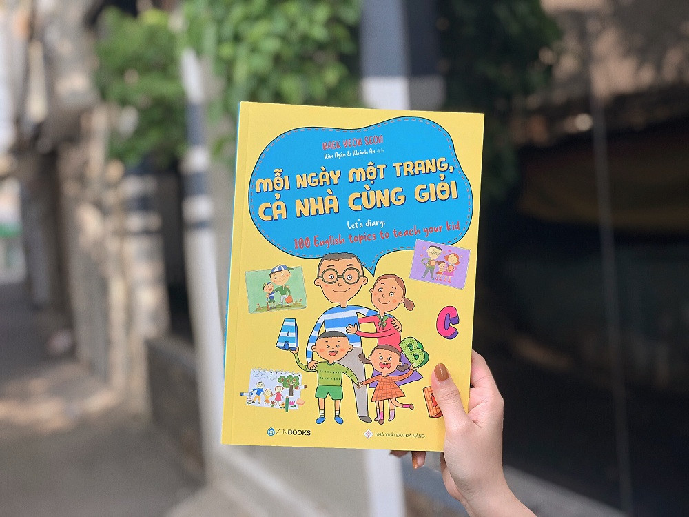 Cuốn nhật ký song ngữ Anh Việt giúp các độc giả nhí khơi dậy tiềm năng ngoại ngữ ảnh 2