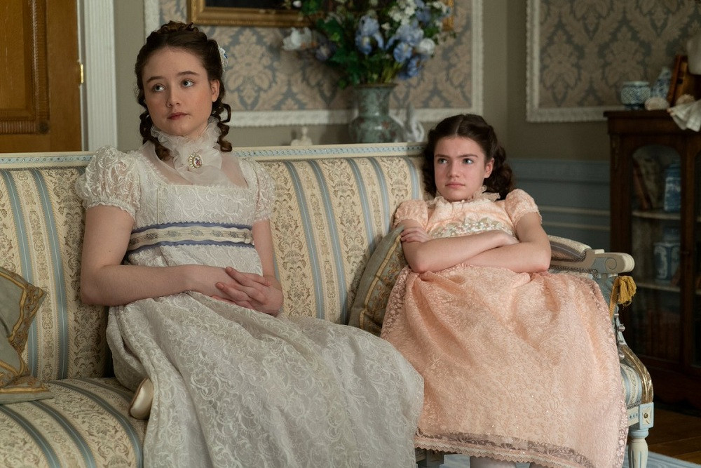 Francesca và cô em gái nhỏ Hyacinth. Chân dung gia đình thượng lưu “Bridgerton” của Netflix: Trai thì xinh, gái thì đẹp! ảnh 26