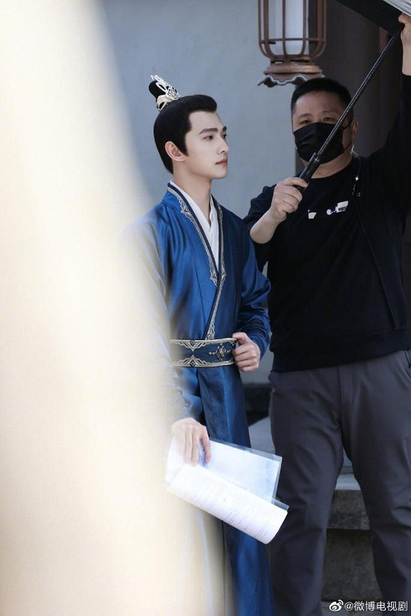 Hậu trường “Thả Thí Thiên Hạ”: Dương Dương đẹp lụy tim, nhưng Triệu Lộ Tư lộ “hai cằm”? ảnh 9