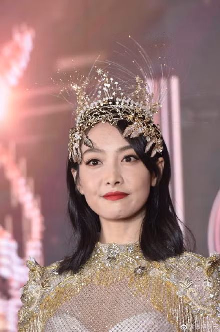 Đời buồn Nữ thần Kim Ưng Tống Thiến: Váy đã không đẹp, múa cũng bị chê xấu luôn! ảnh 5