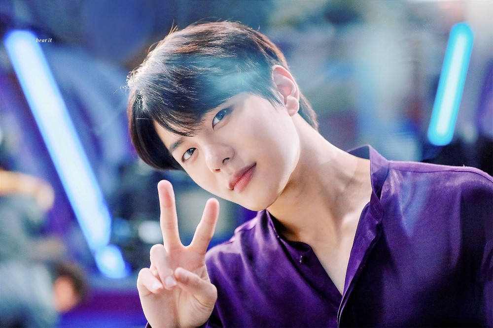 Choi Bomin là thành viên của nhóm nhạc Golden Child. (Ảnh: hear it) Phải xem “18 Again”: Bên cạnh nội dung hay, lại còn nhiều mỹ nam! ảnh 7