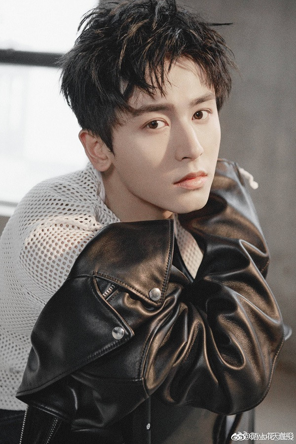 Trong thế giới fangirl: Đã từng dành những trưởng thành đầu tiên để hâm mộ một người ảnh 2