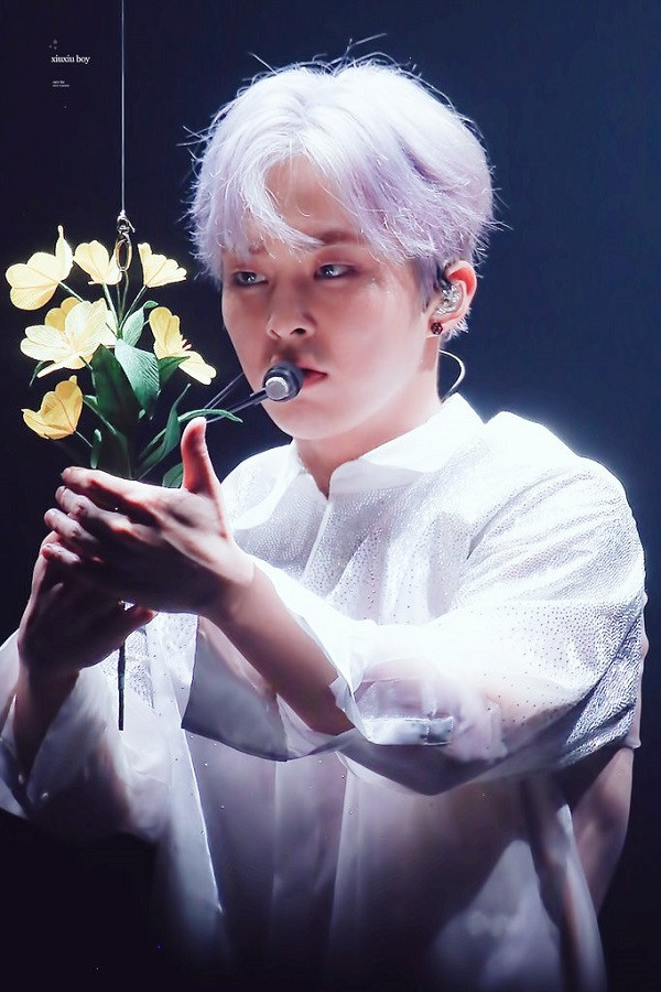 Trong thế giới fangirl: Chàng tiên tử duy nhất của lòng em - EXO Xiumin ảnh 2