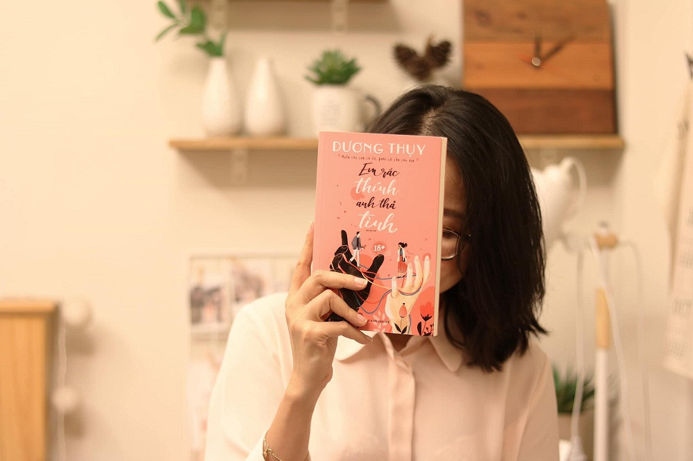 “Em rắc thính, anh thả tình”: Tiểu thuyết mới nhất siêu ngọt ngào của nhà văn Dương Thụy ảnh 1