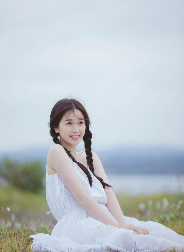 Trong thế giới fangirl: Ngu Thư Hân - Thật bất ngờ, chị đã khiến thế giới em đổi thay! ảnh 1