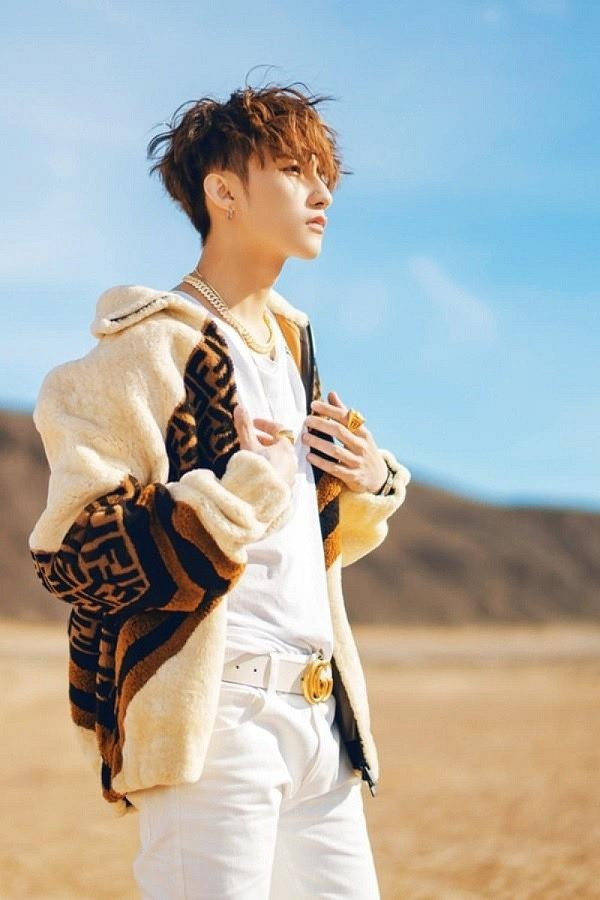 Trong thế giới fangirl: Tùng ơi, hãy mãi là ngôi sao sáng rực rỡ trên bầu trời nhé! ảnh 3