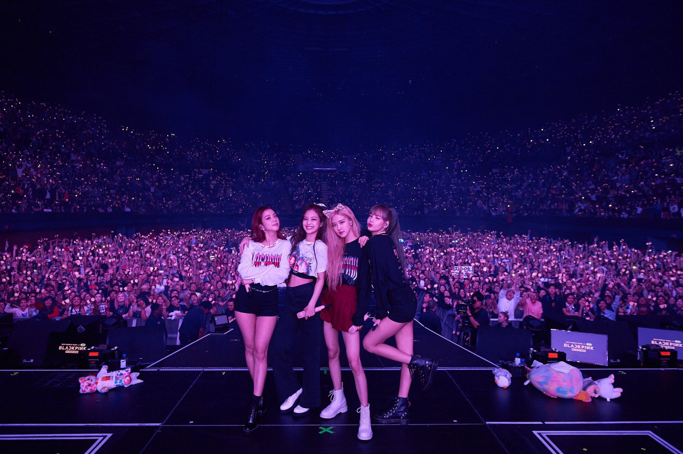 Thế giới của fangirl là tìm thấy những người bạn tốt nhờ cùng thích một thần tượng. Gửi những trái tim fangirl, đây là cuộc thi viết dành riêng cho bạn! ảnh 2