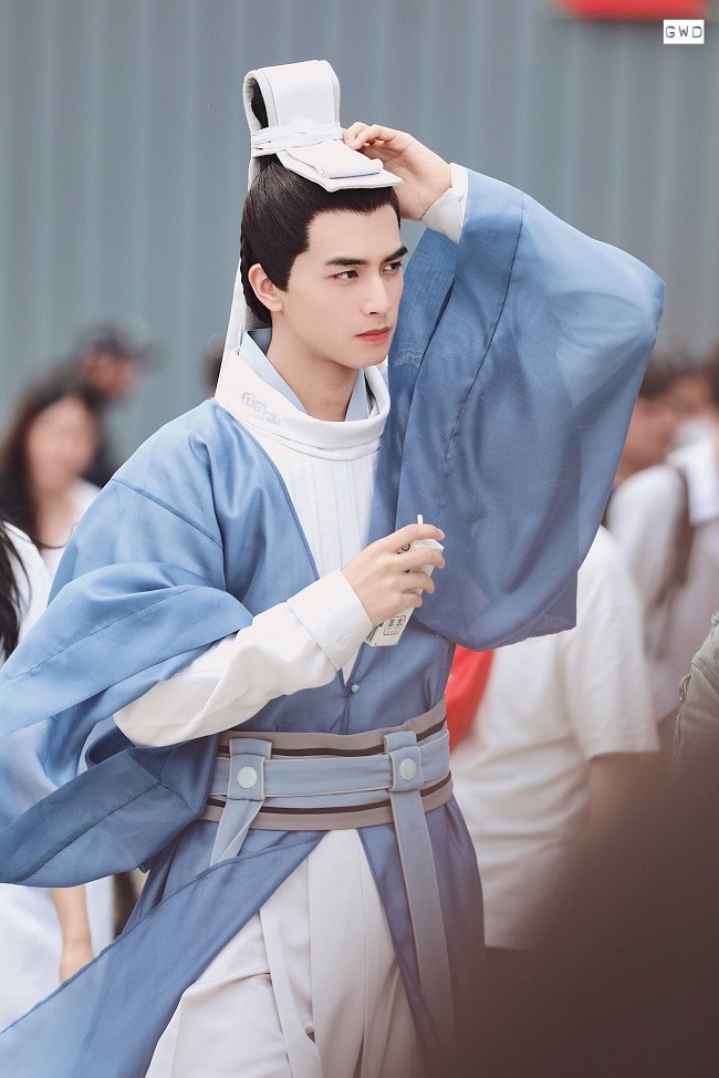 “Thư sinh xinh đẹp” còn chưa chiếu, netizen Trung đã dự đoán khó vượt qua bản Hàn ảnh 7