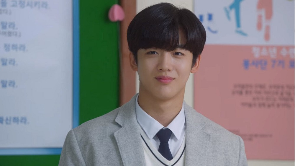 “Gửi Thời Thanh Xuân Ngây Thơ” bản Hàn: “Giang Thần” Kim Yo Han bớt lạnh lùng hơn bản gốc ảnh 5