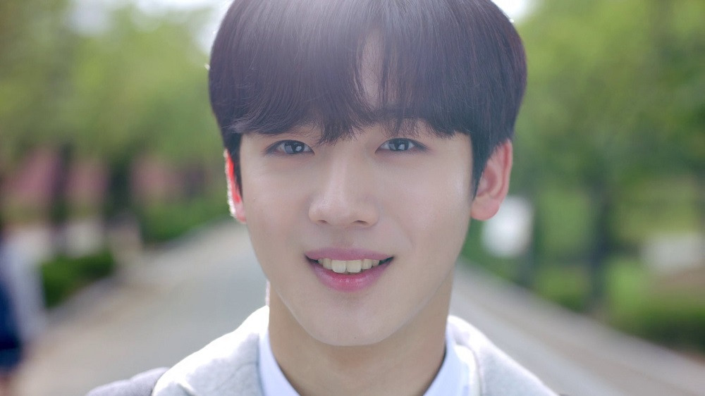 “Gửi Thời Thanh Xuân Ngây Thơ” bản Hàn: “Giang Thần” Kim Yo Han bớt lạnh lùng hơn bản gốc ảnh 4