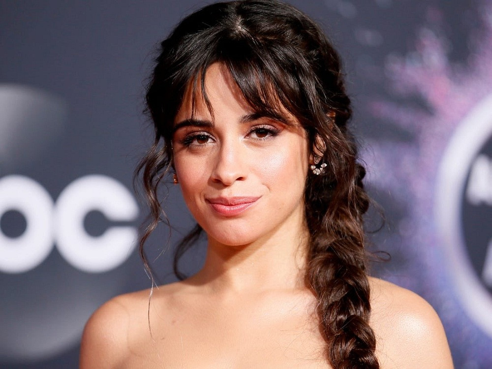 Những hình ảnh đầu tiên của nàng “Lọ Lem” Camila Cabello: Lạ mắt nhưng đáng để hóng ảnh 1
