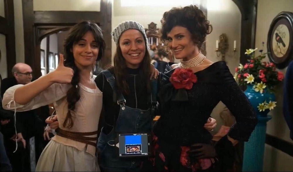 Những hình ảnh đầu tiên của nàng “Lọ Lem” Camila Cabello: Lạ mắt nhưng đáng để hóng ảnh 4