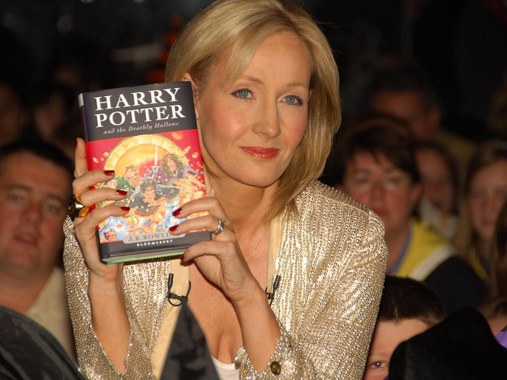 Trong thế giới fangirl: J.K.Rowling là người giúp tôi vẽ tiếp giấc mơ tuổi thơ ảnh 2
