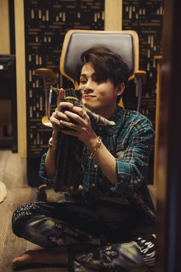 Trong thế giới fangirl: Jack là đóa hướng dương tháng Tư rực rỡ nhất trong tôi ảnh 2