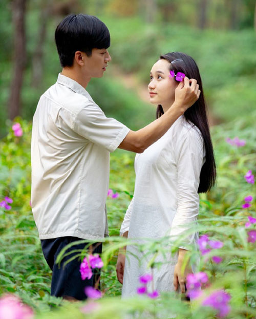 Cuộc thi viết Trà sữa cho tâm hồn: Có tiếng tim vỡ trong khóm hoa dã quỳ ảnh 1