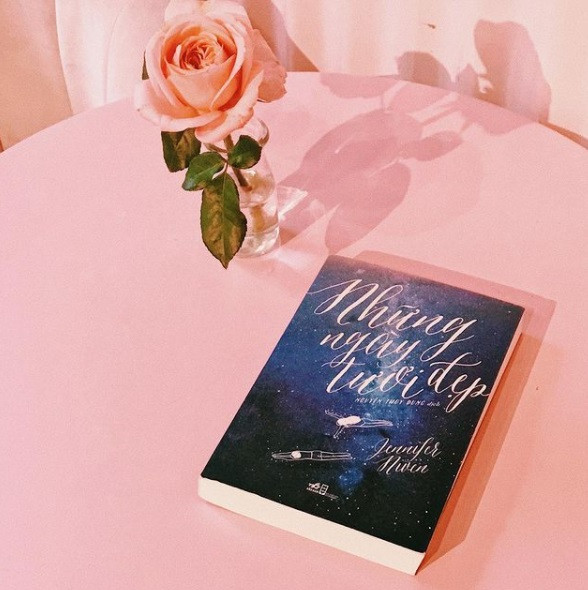 Những ngày tươi đẹp: Một cuốn sách thật đẹp, nhưng cũng thật buồn tựa như mùa Đông ảnh 1