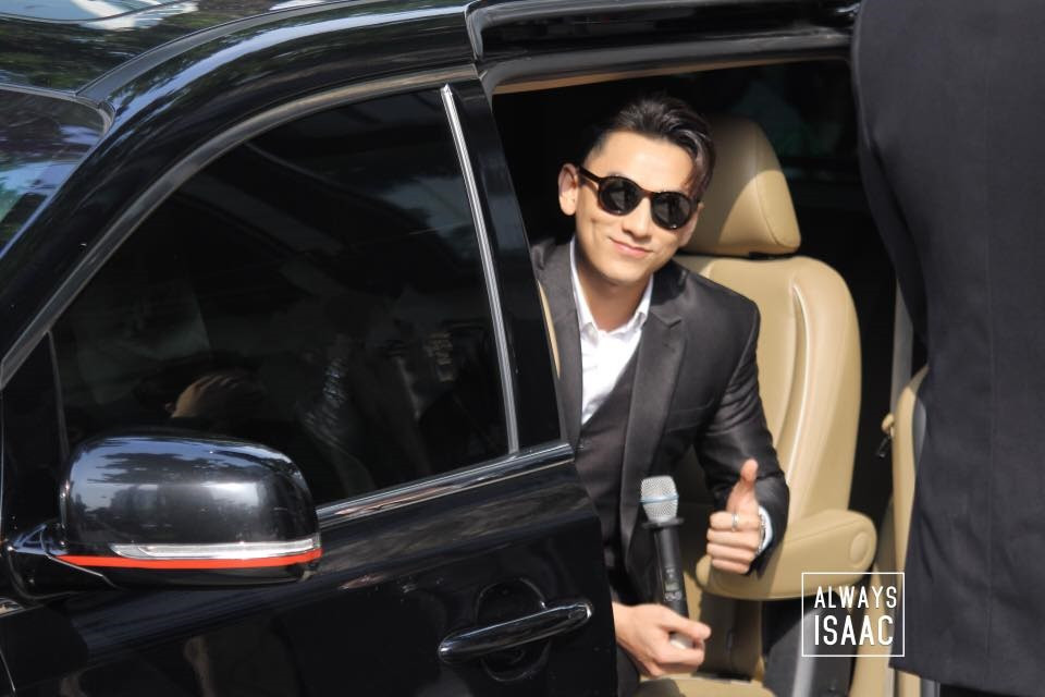 Trong thế giới fangirl: Yêu Isaac từ những điều không thể, cuối cùng chúng đã nở thành hoa ảnh 1