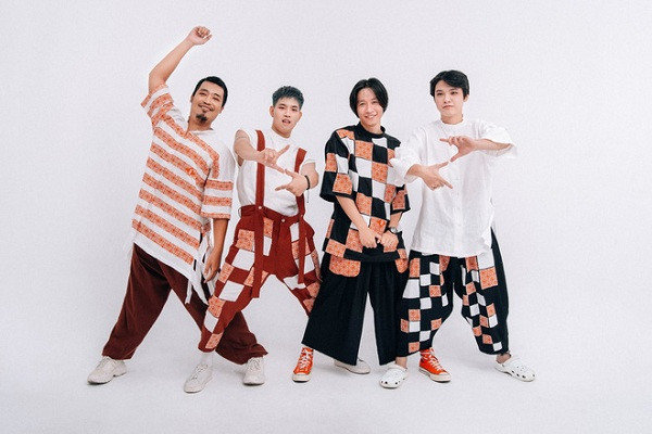 Trong thế giới fangirl: Ngọt là những anh hàng xóm đến để thế giới của tôi bớt cô đơn ảnh 3