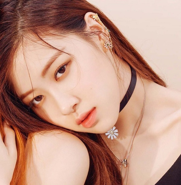 Trong thế giới fangirl: Rosé truyền năng lượng tích cực cho chúng tôi bằng nụ cười rạng rỡ ảnh 2