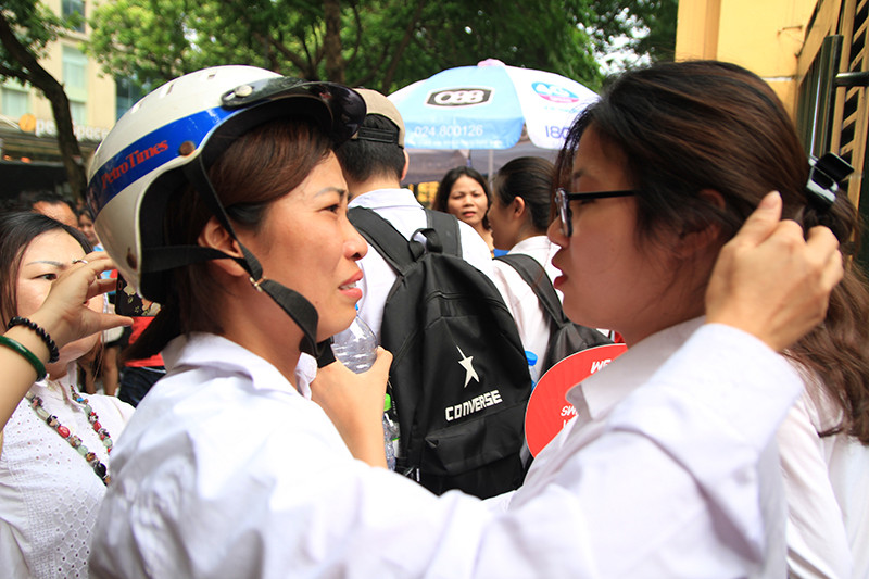 Sau trận mưa lớn tối qua, sĩ tử TP.HCM lo lắng về thời tiết trong mấy ngày thi tới ảnh 3