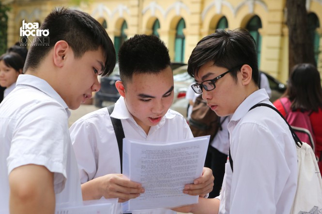 Sau trận mưa lớn tối qua, sĩ tử TP.HCM lo lắng về thời tiết trong mấy ngày thi tới ảnh 2