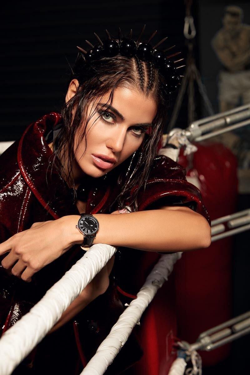 Hoa hậu Hoàn vũ Hy Lạp 2018 'thả rông' nóng bỏng trên tạp chí ảnh 6