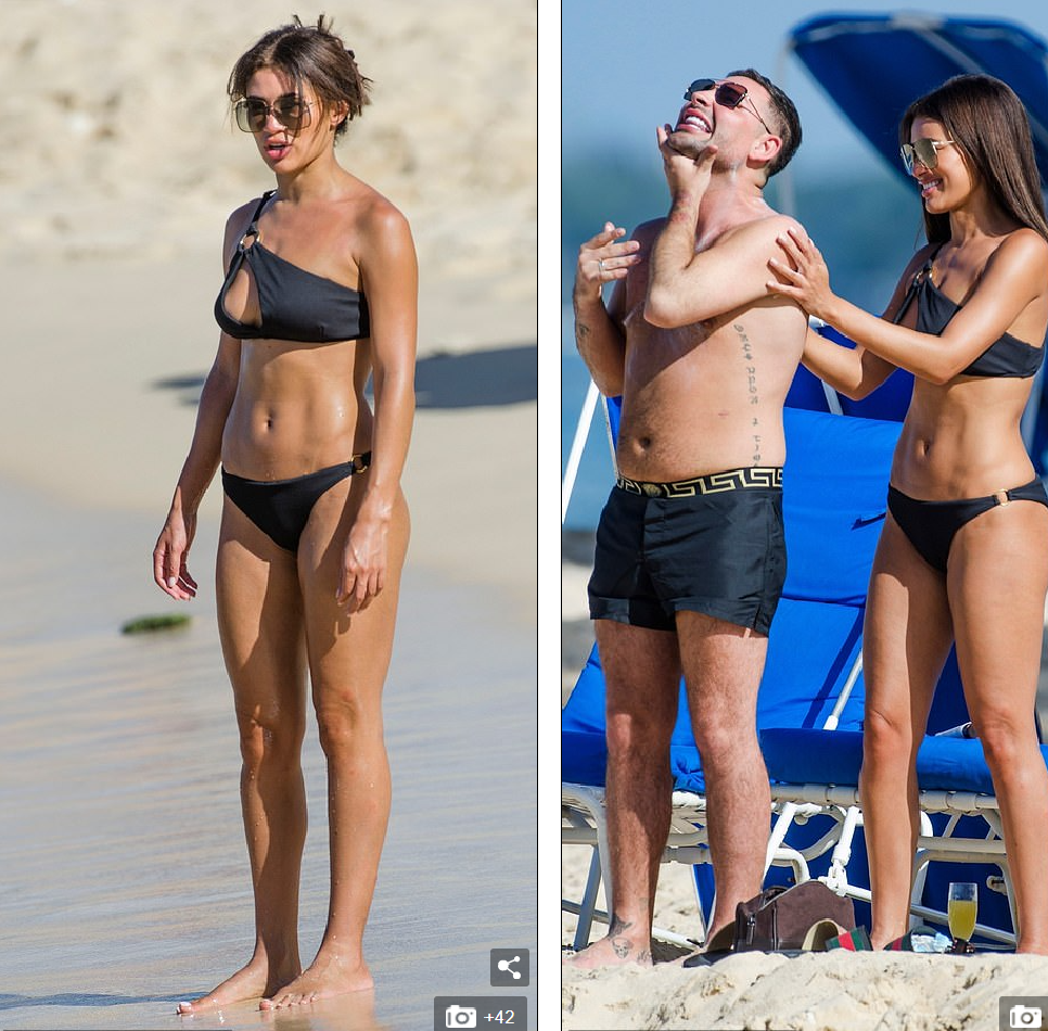 Montana Brown gợi cảm nổi bật ở biển với áo tắm xẻ ngực ảnh 8