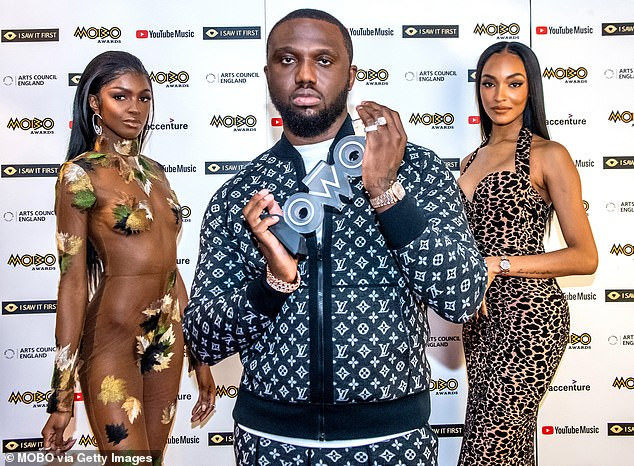 'Thiên thần nội y' Leomie Anderson mặc xuyên thấu như không trên thảm đỏ ảnh 6