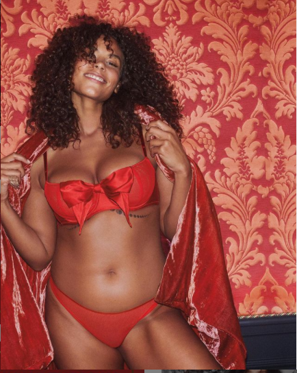 Dàn mẫu nóng bỏng phô diễn hình thể với nội y Victoria's Secret ảnh 7