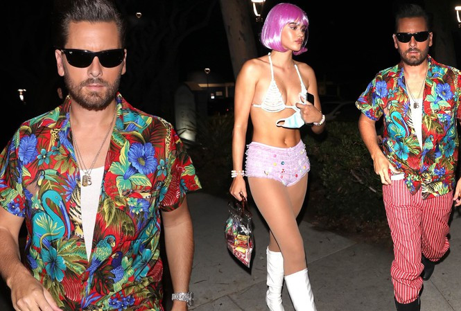 Bạn gái 19 tuổi của 'trai hư' Scott Disick tung ảnh không nội y gây tranh cãi ảnh 5