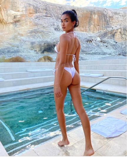 Siêu mẫu nội y Kelly Gale tung ảnh khỏa thân, khoe đường cong tuyệt đẹp ảnh 4