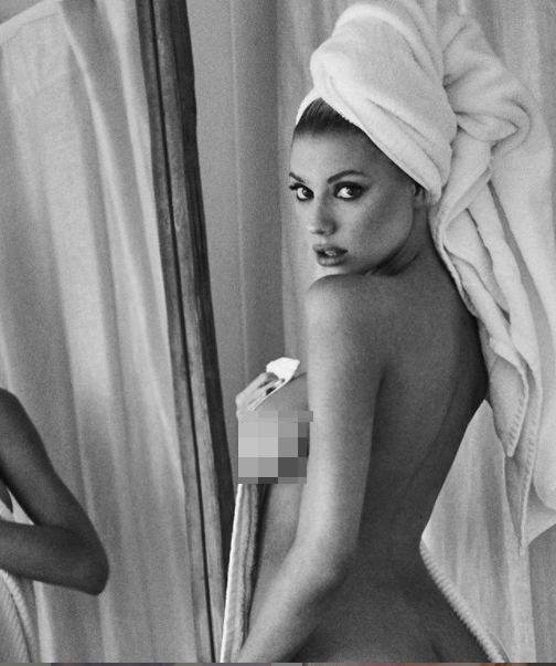 'Bom gợi cảm' Charlotte McKinney chụp khoả thân khoe đường cong 'nảy lửa' ảnh 1