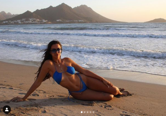 Mẫu nội y 9x quá 'bốc lửa' khiến cánh mày râu 'chao đảo' ảnh 4