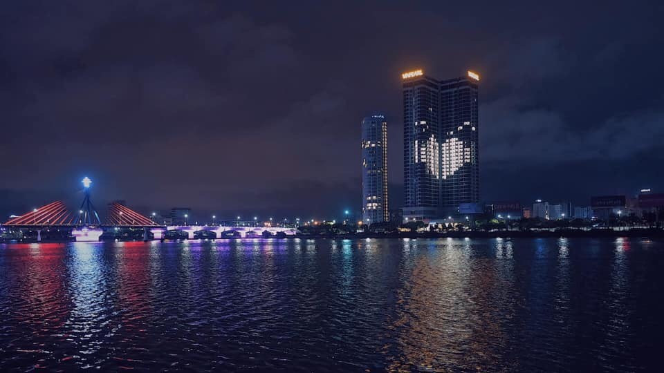 Vinpearl thắp sáng biểu tượng trái tim tri ân y bác sĩ và lan tỏa yêu thương ảnh 5