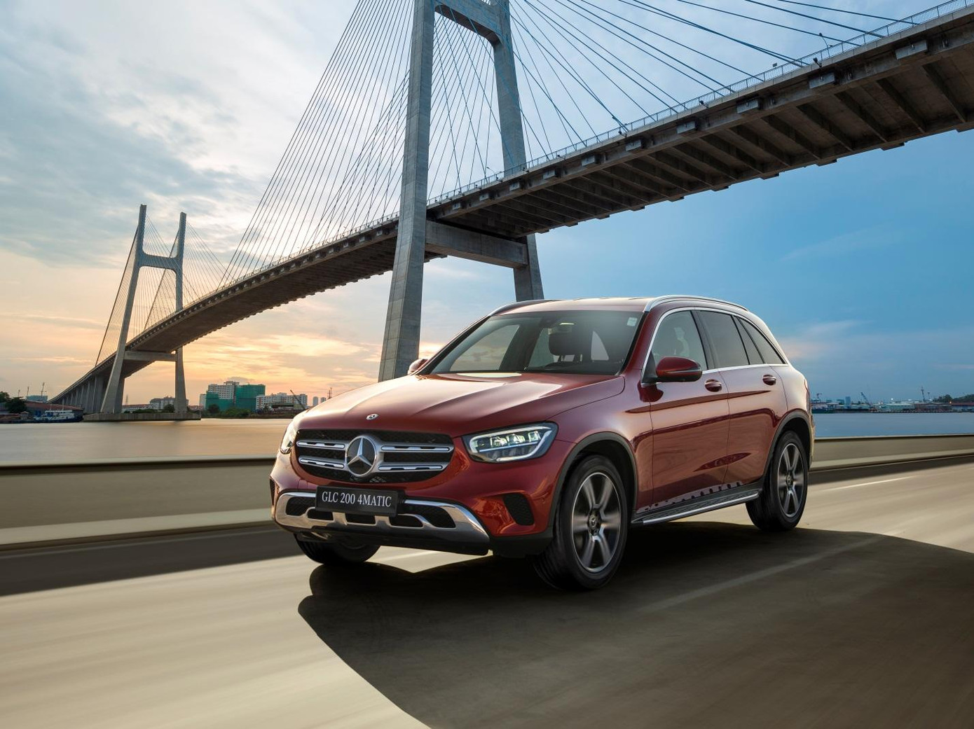 Bộ đôi Mercedes-Benz GLC hot nhất đầu năm 2020 nâng cấp công nghệ gì mới? ảnh 2