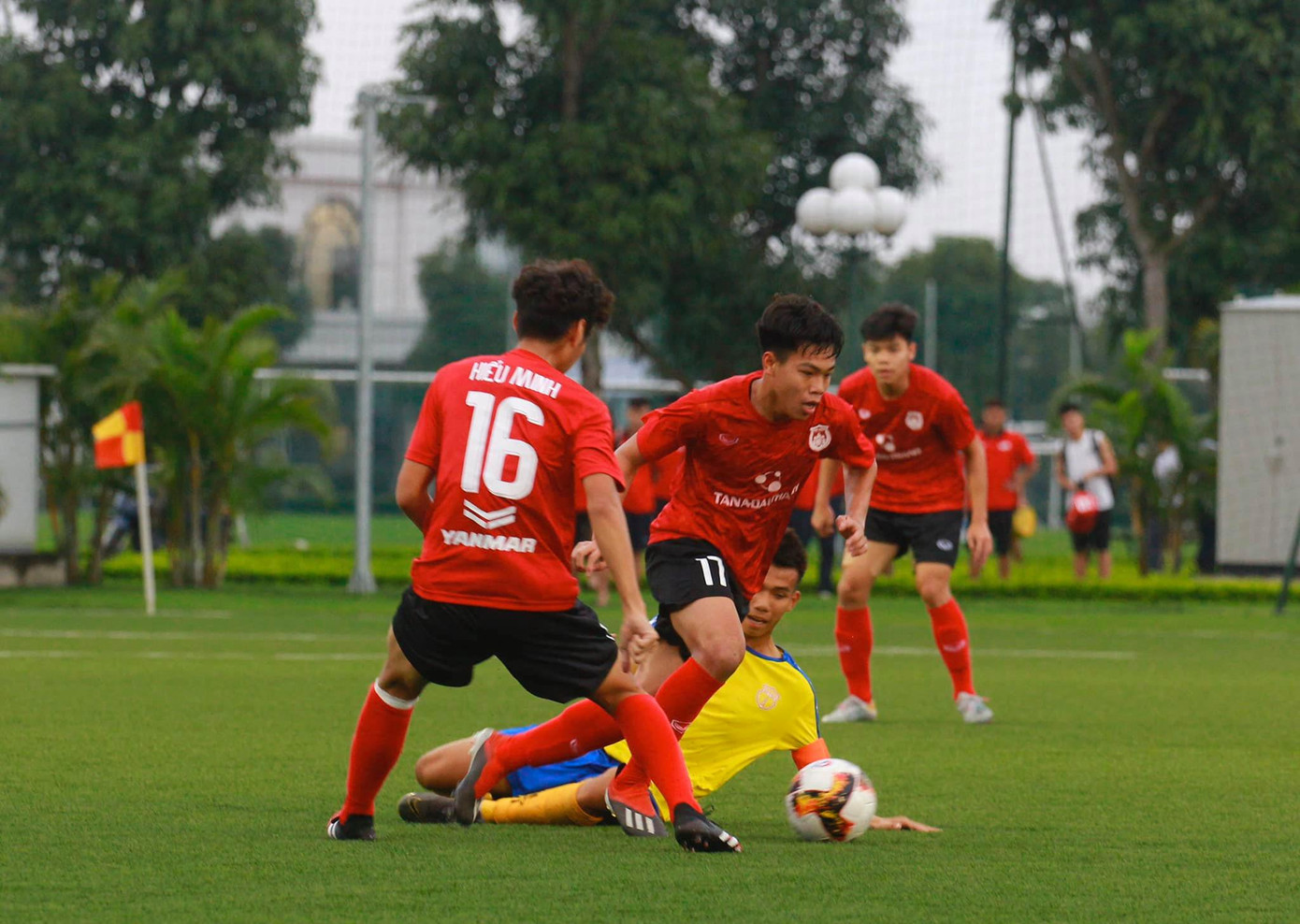 Yanmar là nhà tài trợ vàng cho câu lạc bộ bóng đá Phố Hiến, Hưng Yên ảnh 1