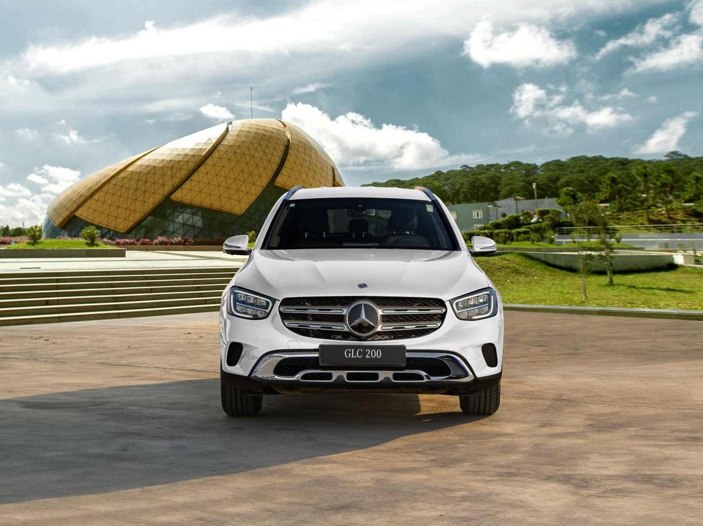 Bộ đôi Mercedes-Benz GLC hot nhất đầu năm 2020 nâng cấp công nghệ gì mới? ảnh 1