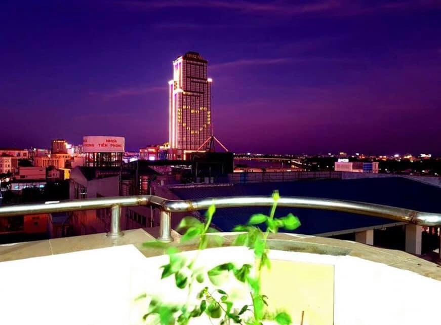 Vinpearl thắp sáng biểu tượng trái tim tri ân y bác sĩ và lan tỏa yêu thương ảnh 9