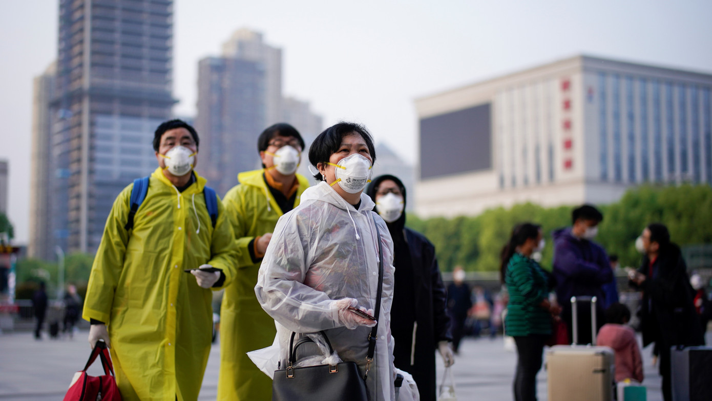 Tài xế xếp hàng 4 tiếng chờ khoảnh khắc Vũ Hán dỡ lệnh 'phong thành' ảnh 10